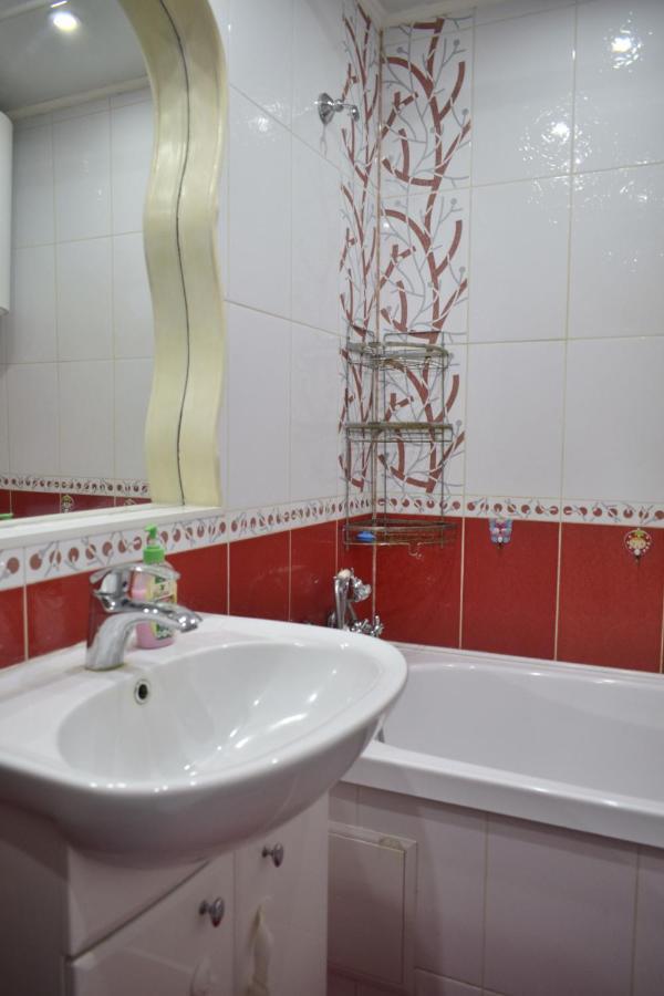 2 Комнатные Апартаменты На Габдуллина 46А Kokshetau Exterior foto